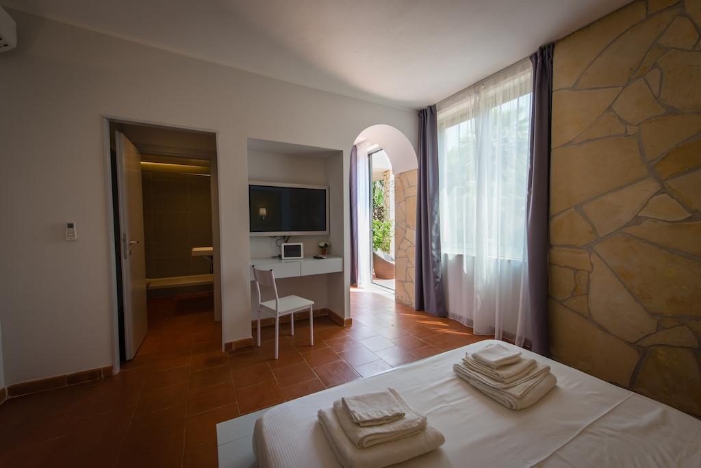 Birkin Apartments Cagliari Room photo